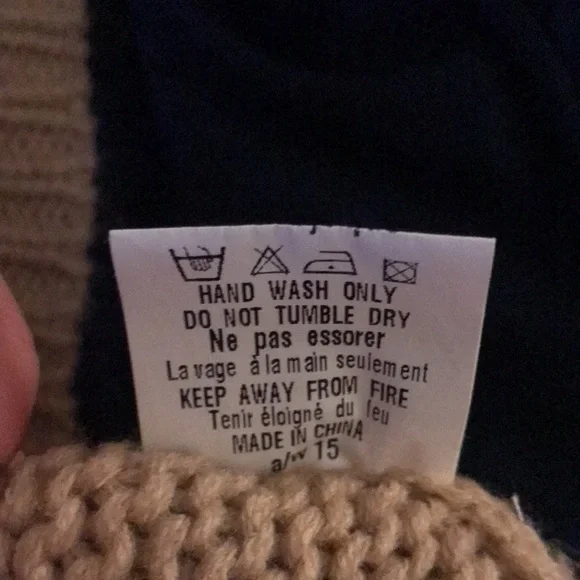 Vintage Armani Sweater - Picture 5 of 5